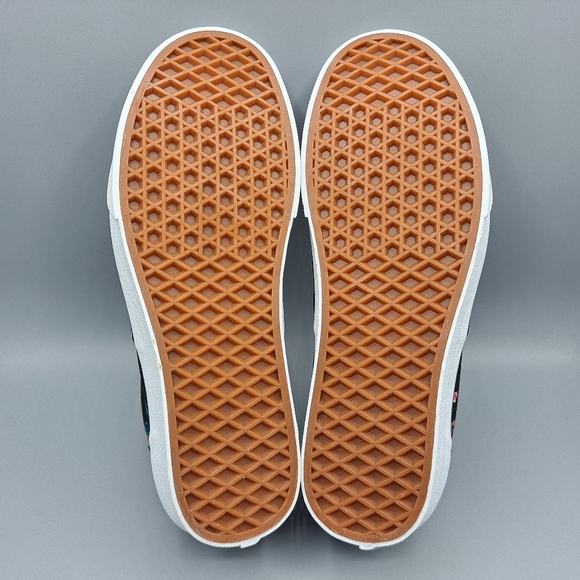 New Vans Era Ditsy Floral Black True White Pink and Blue Flowers Women's Size 10 - Picture 8 of 9